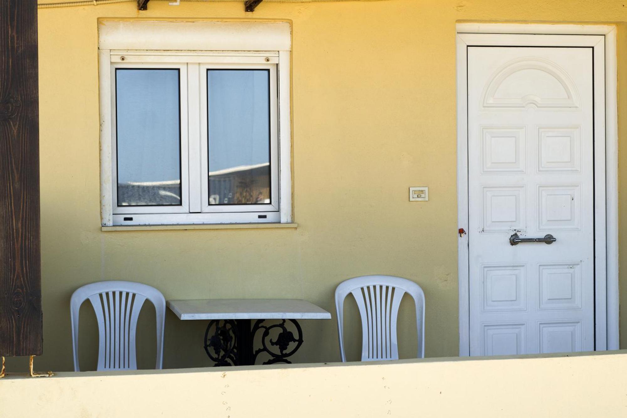 Pink Sand Sea Apartment Adelianos Kampos Ngoại thất bức ảnh