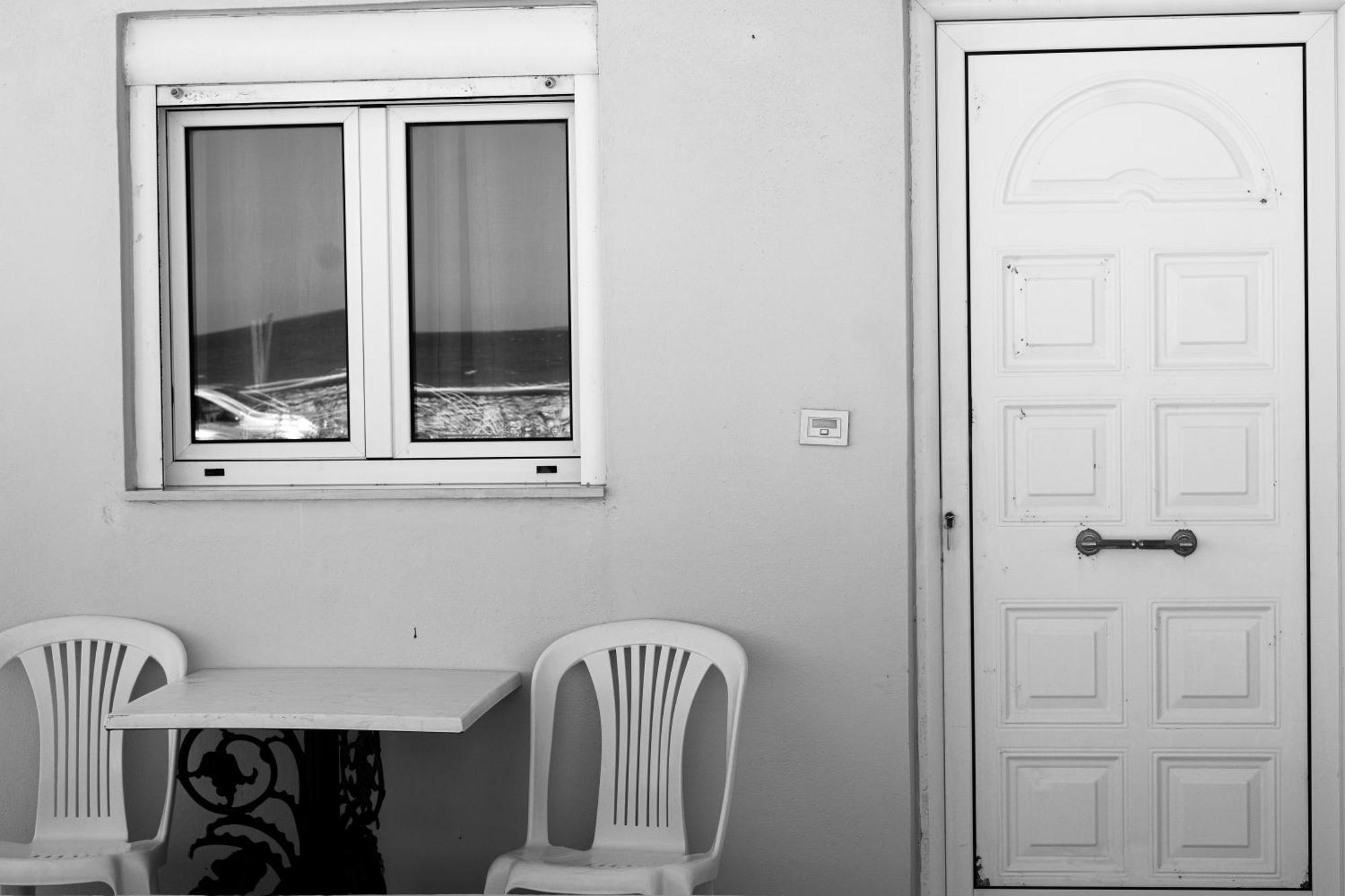 Pink Sand Sea Apartment Adelianos Kampos Ngoại thất bức ảnh